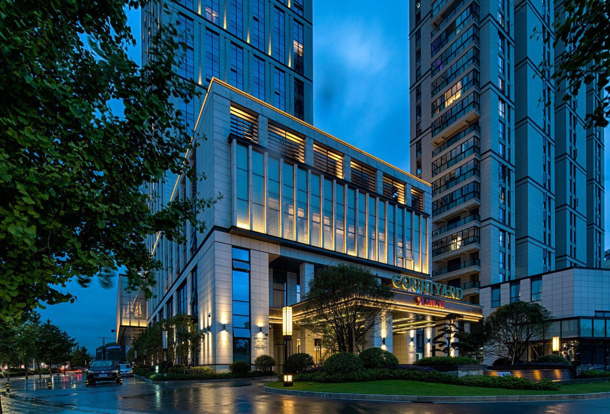 Courtyard By Marriott Xinchang Bagian luar foto