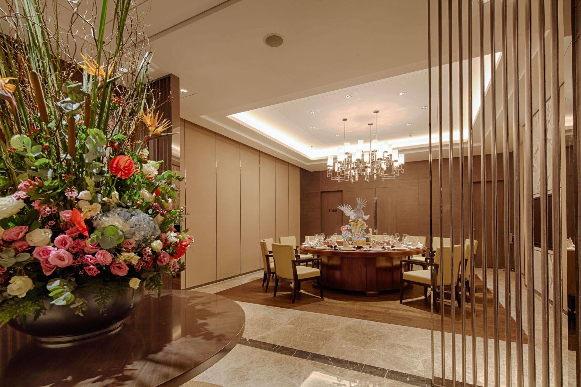 Courtyard By Marriott Xinchang Bagian luar foto