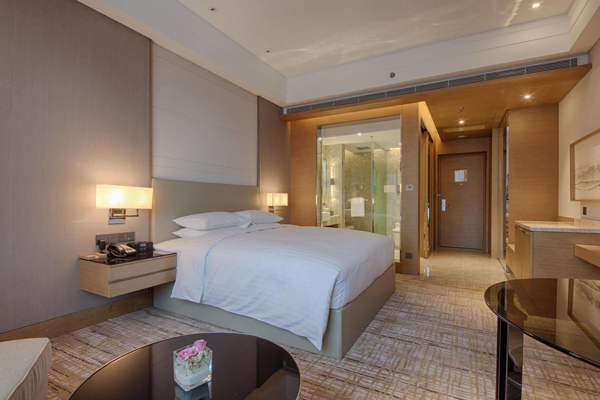 Courtyard By Marriott Xinchang Bagian luar foto