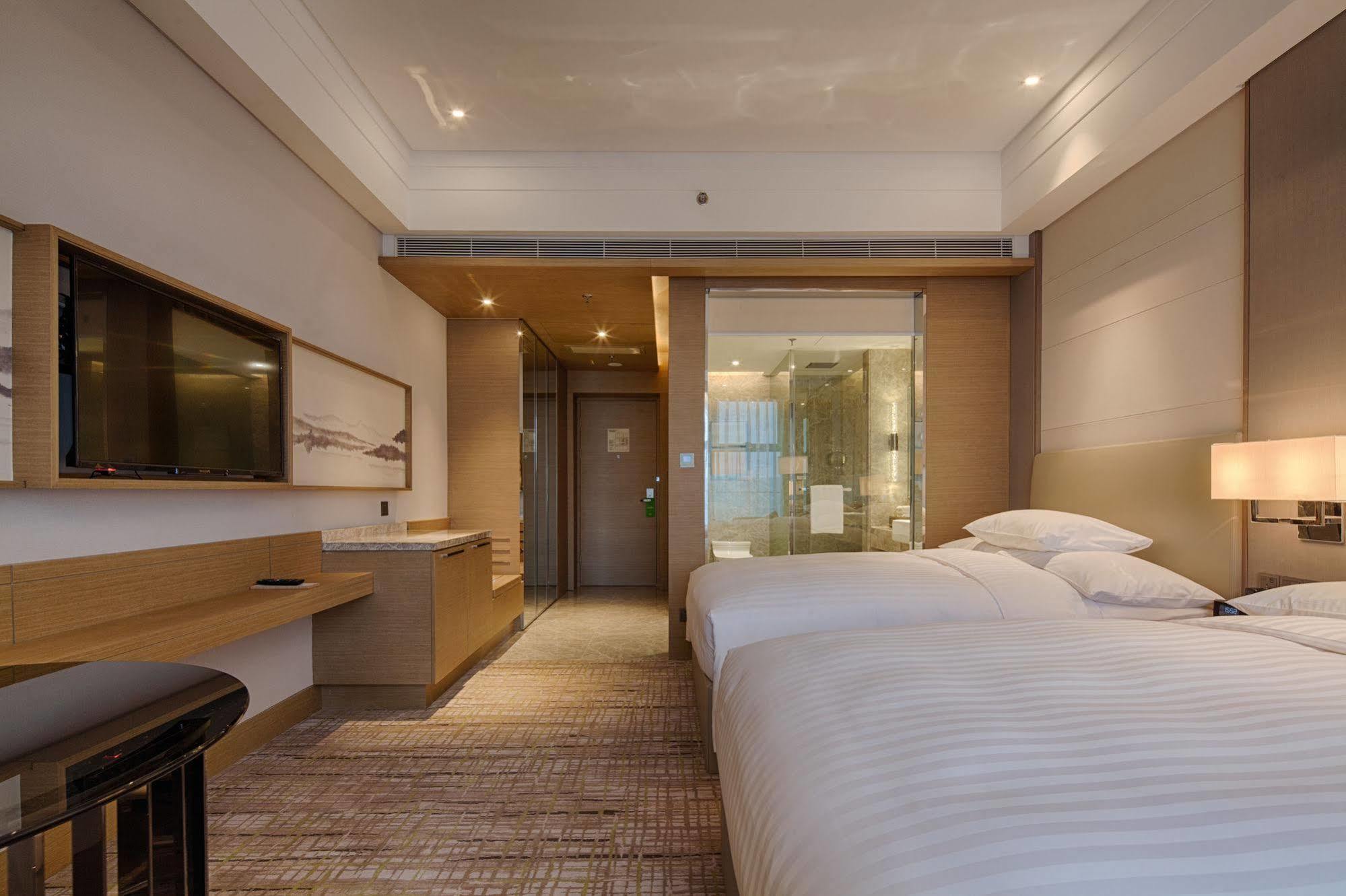 Courtyard By Marriott Xinchang Bagian luar foto