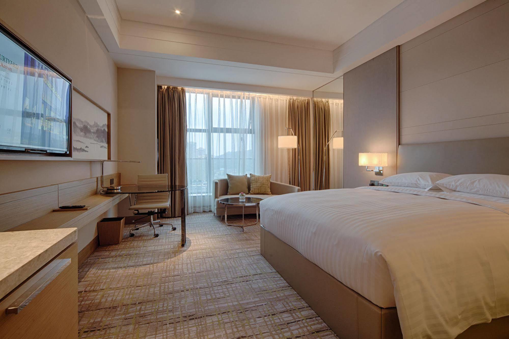 Courtyard By Marriott Xinchang Bagian luar foto